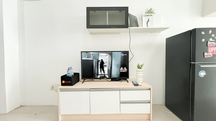 Living room 2, White Tone 1Br At Vittoria Residence Apartment, Jakarta Barat