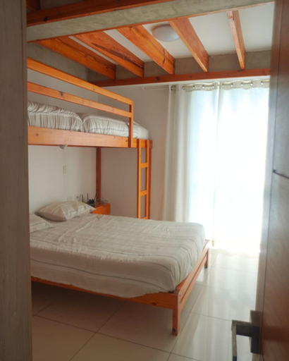 Room 5, HOP Aloha Beachfront House With Direct Access, Chincha