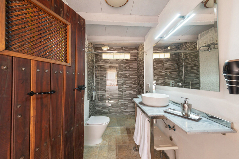 Bathroom 2, Sa Caseta - Villa With Private Pool, Baleares