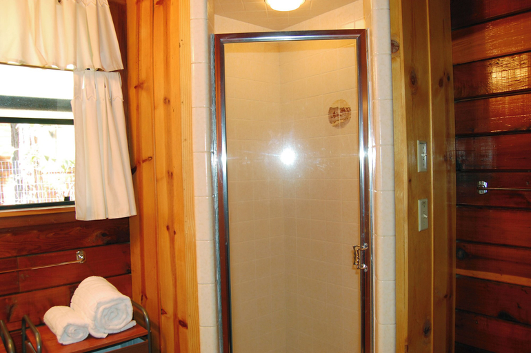Interior 5, Cubby's Den, Mariposa