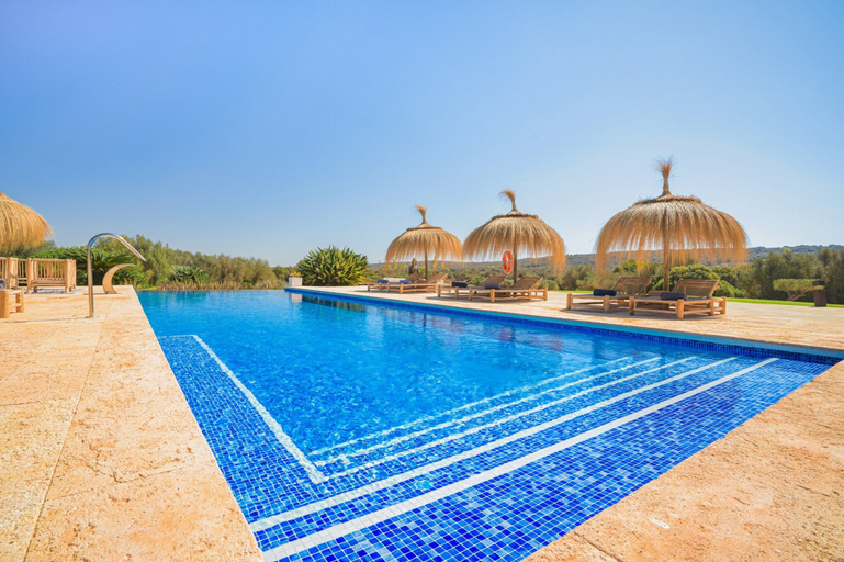 Pool 5, Sa Canoveta With Designer Kitchen, Baleares