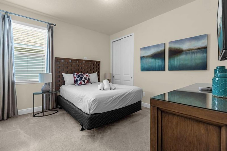 Interior 3, 350-8-pc-open Floor Plan With Private Pool, Osceola