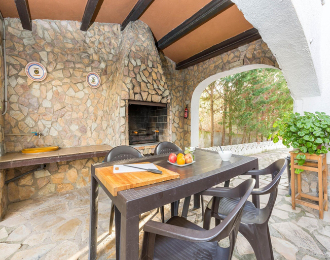 Dining 5, Villa Near Beach in Lloret de Mar, Girona