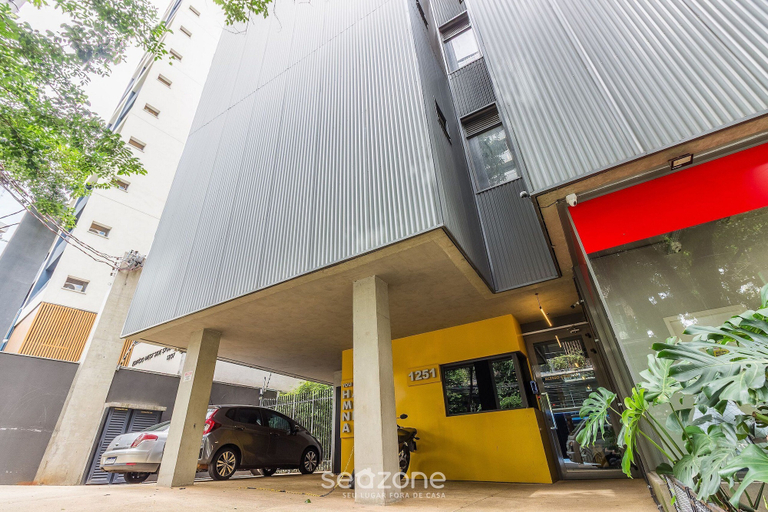 Exterior, Modern Accommodations in a Building With a Pool in the Heart of SP - Yhes, São Paulo