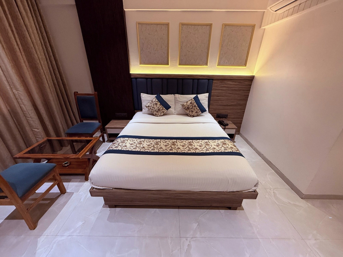 Bedroom 3, Hotel Kushala Grand, Dombivali, Thane