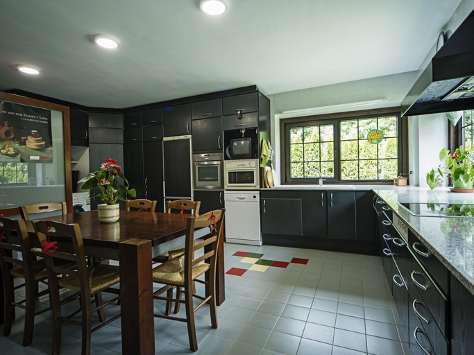 Others 5, Chalet in Vielha near Baqueira Ski Resort, Lleida