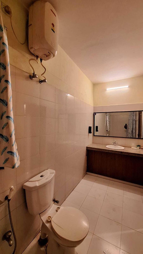 Bathroom 4, Urban Trippers Shamiyana Villa byArindam, Jaipur
