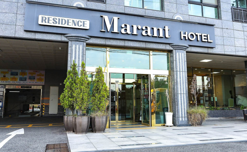 Exterior detail, Marant Residence Hotel, Dong