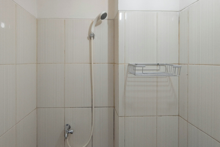 Bathroom 2, Studio Near Unibraw At Suhat (Soekarno Hatta) Malang Apartment, Malang