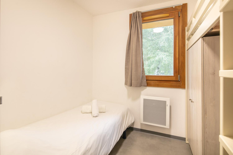 Bedroom 3, VVF Les Ecrins Saint-Leger-les-Melezes, Hautes-Alpes