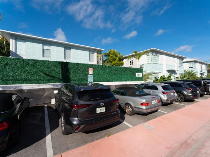 Exterior 2, TWO Bedroom Apartment, Miami-Dade