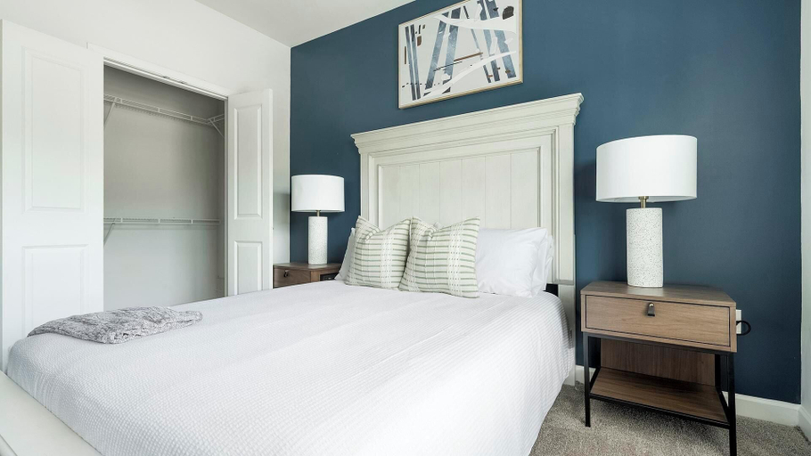 Room 2, Landing Apartments - North Charlotte, Mecklenburg