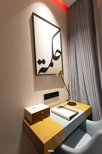 Room 3, Golden New Hotel