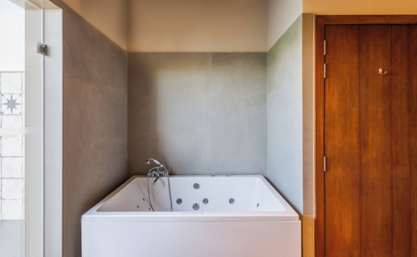 Bathroom 3, The Forest Chapter by Sayaji, Jawai, Pali
