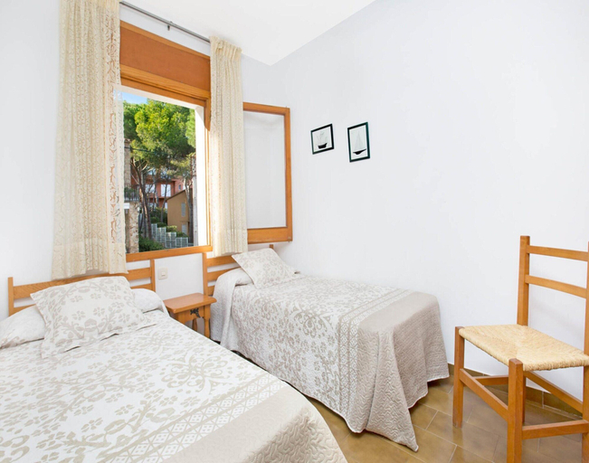 Room 2, Apartment With 3 Bedrooms in Llafranc, Girona