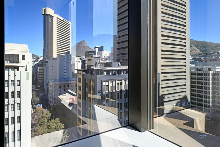 Room 3, Stylish 1-bed Foreshore Apt Modern Comfort Views, City of Cape Town