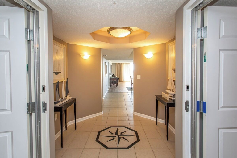 Interior 5, Yacht Club 1-1103, Horry