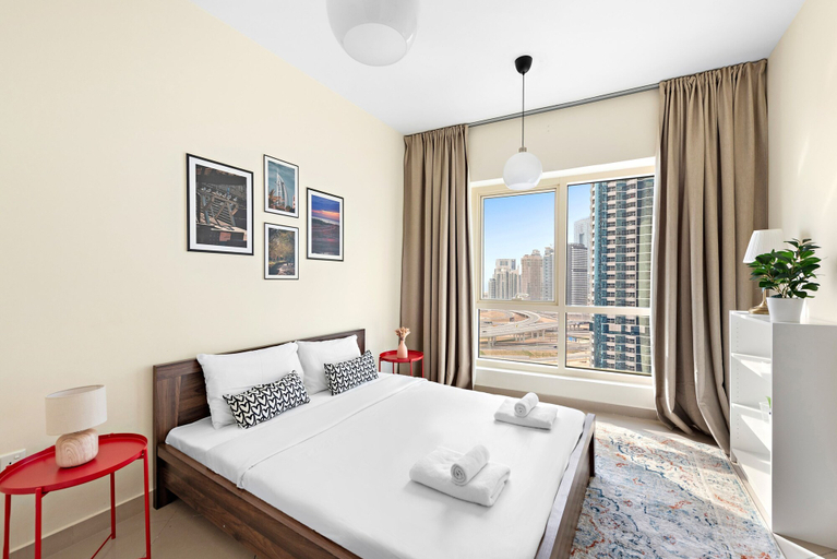 Room 4, Icon 1 - 1702 2BR in Dubai, Dubai