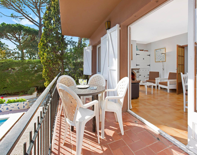Balcony 5, Can Benet Apartment With Swimming Pool, Girona