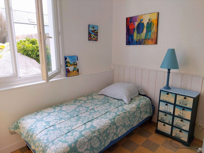 Bedroom 3, Fishermans House in Brittany by the Sea, Finistère