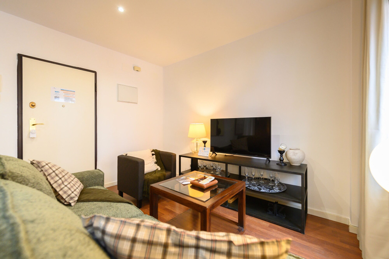Room 5, M Mal71b Moderno Piso de 1 Dormitorio en Madri, Madrid