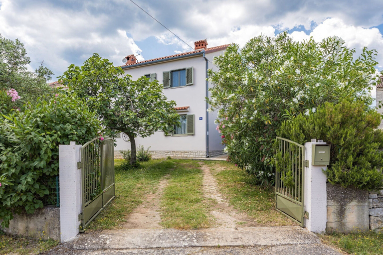 Exterior 5, Modern and Cozy Apartment in Rakalj, Marčana