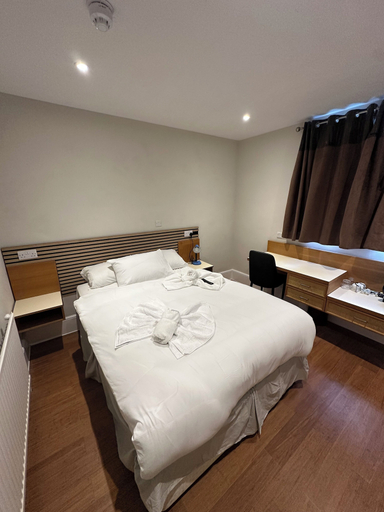 Room 3, Cavendish Hotel, Buckinghamshire