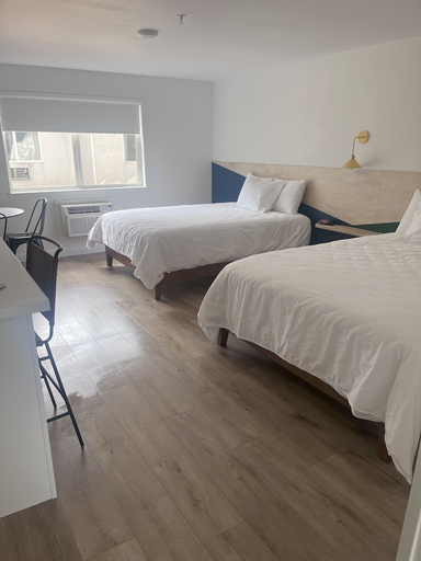 Bedroom 2, Varsity North, Lewis