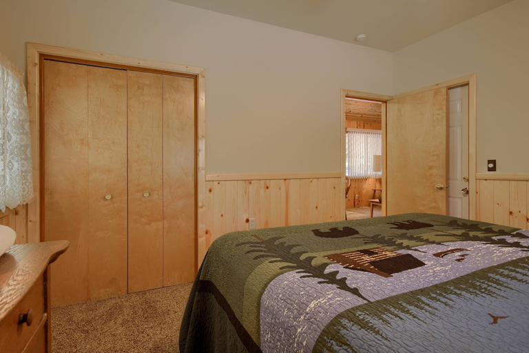 Bedroom 2, Edna's Hearts Desire, Mariposa