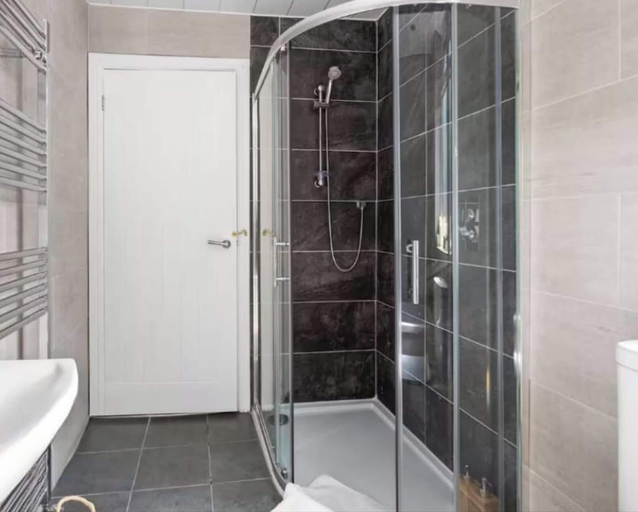 Room 5, Large 4 Bed House - 4 Double Beds, Cumbria