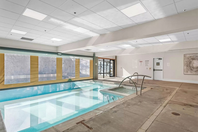 Sport & Beauty 4, Alpine Haven Retreat Ski-in Ski-out Oasis Pool, Summit