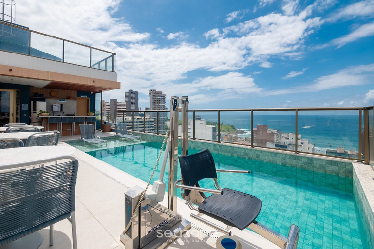 Pool, Fully Equipped Accommodations in a Building With a Pool, 270m From Barra Beach - Caoa, Salvador
