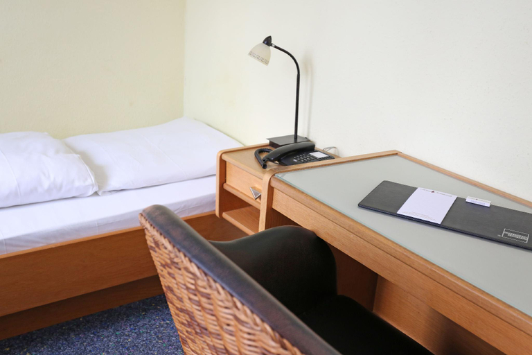 Bedroom 2, Hotel Romerstadt, Augsburg