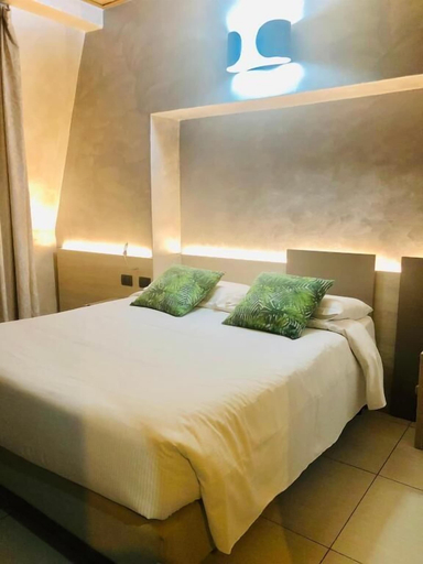 Bedroom 3, hotel bolzano, Milano