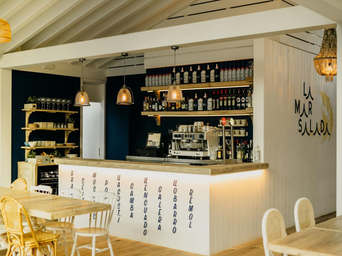 Dining 4, Malgrat Retreat Near Beach, Tarragona