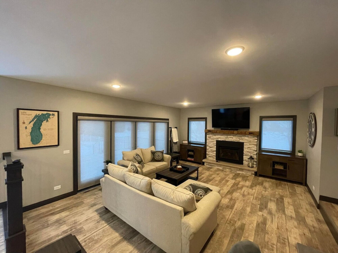 Room 3, Freshly Updated Lake Michigan Home With Pool, Lake Michigan