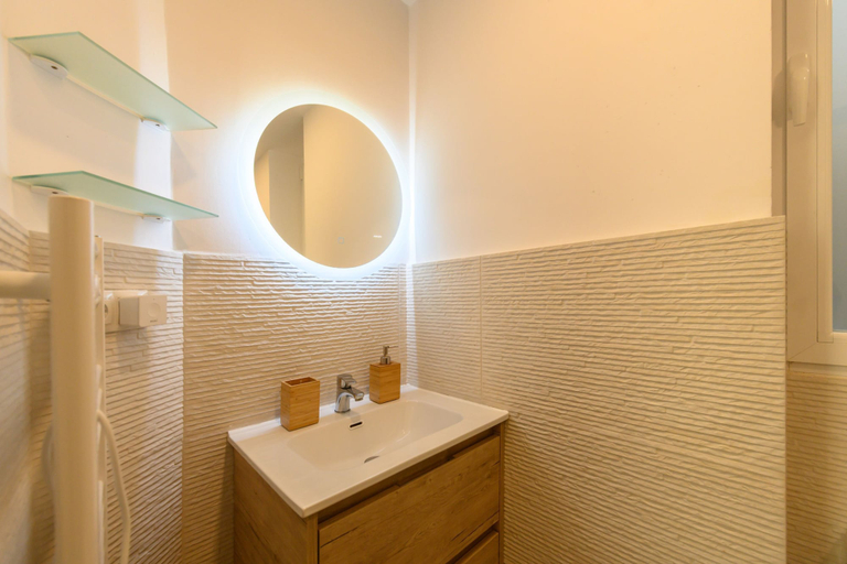 Room 2, M Car1012 Apartamento con 2 Dormitorios 2 ba o, Madrid