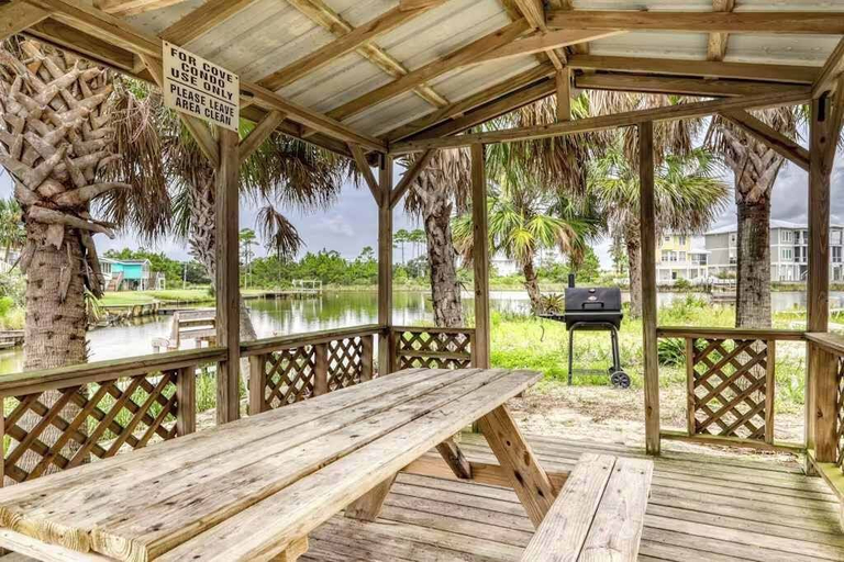 Room 4, Leo s Place - 2 Bed With Pool Beaches Dining, Baldwin