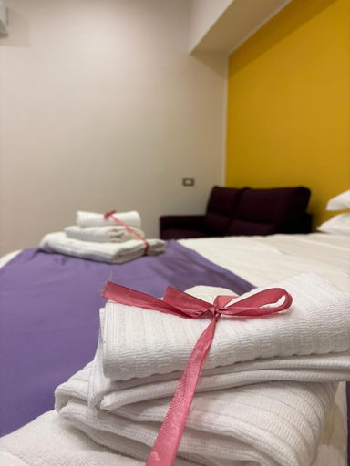 Room 2, Alla Scoperta di Napoli, Napoli