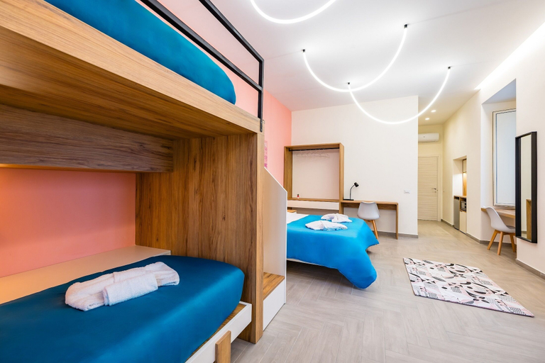 Room 3, Solaris Suites, Napoli