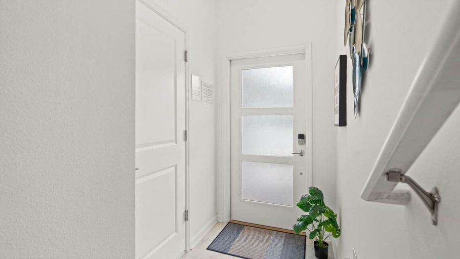 Room 4, Stylish 3BR Condo Championsgate w Water Park, Osceola