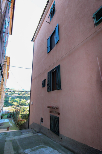 Exterior, Casa Carlo, Livorno