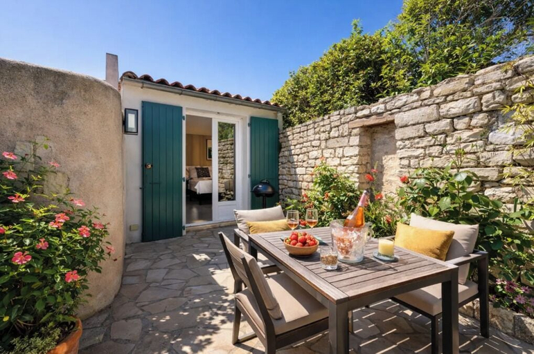 Others 5, Le Clos des Sternes, Charente-Maritime