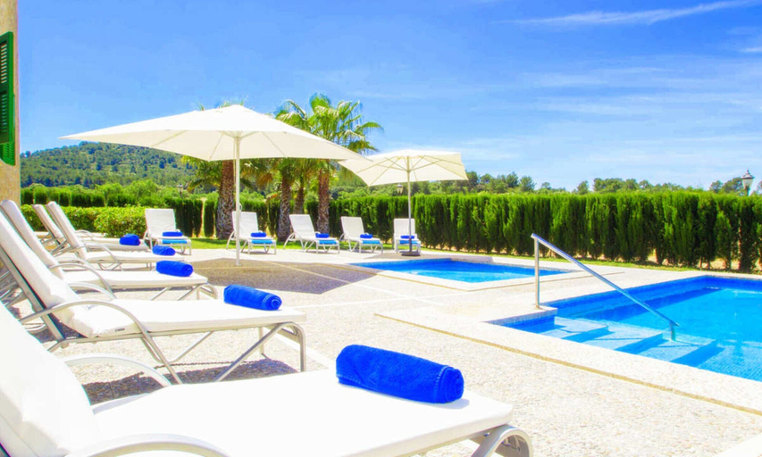 Pool 4, Spacious Villa in the Heart of the Island, Baleares