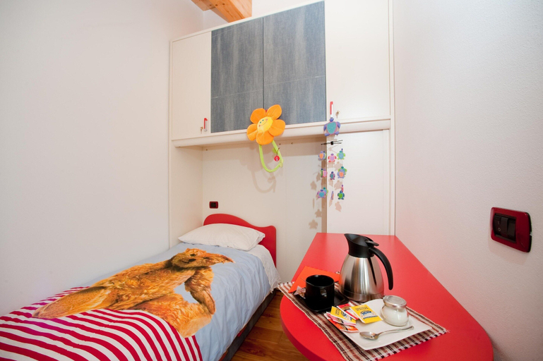 Room 2, Holiday Home in Ponte Alpi by Lake Santa, Belluno
