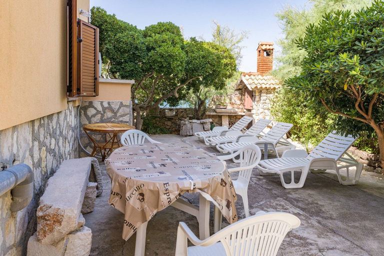 Outdoor dining 3, One Bedroom Apartment With a sea View, Kali
