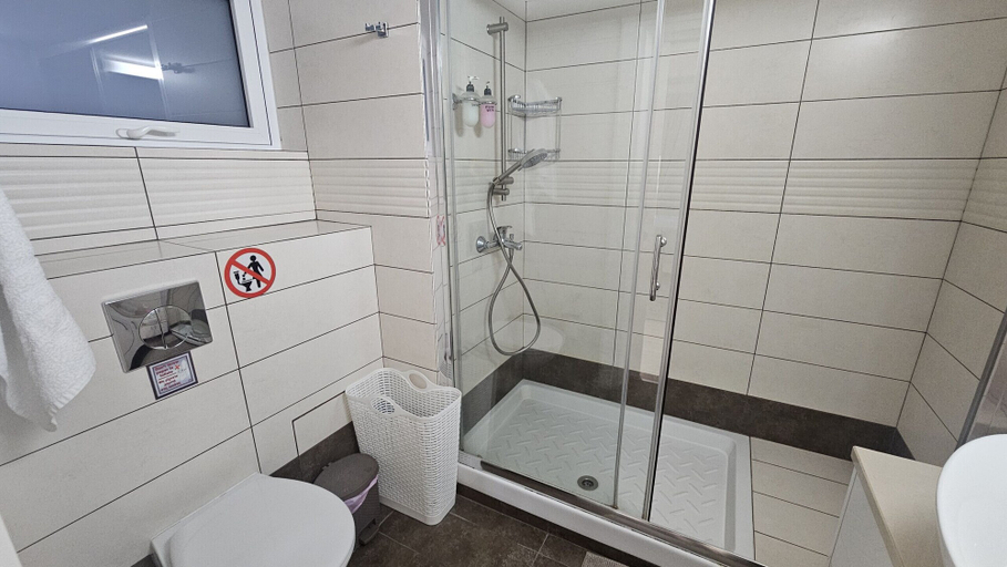 Room 3, 116 NIC 302a - Stay Fantasia Central Suite