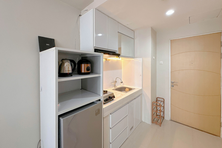 Interior 2, Comfy And Spacious Studio At Bale Hinggil Apartment, Surabaya