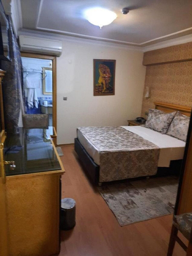 Bedroom 2, Grand Hisar Hotel, Beyoğlu