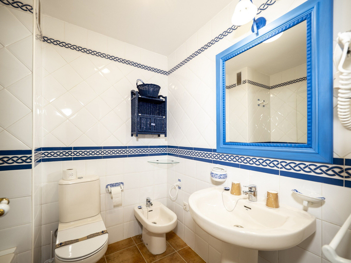 Bathroom 5, Penthouse in Punta del Moral for 7, Huelva